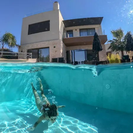 Almi-cove Hilltop Villa *